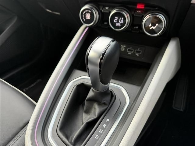 RENAULT RENAULT LUTECIA 2021