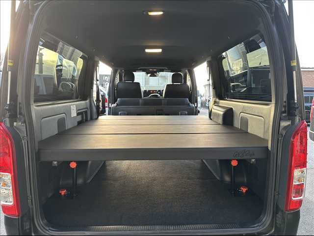 TOYOTA HIACE van 4WD 2022