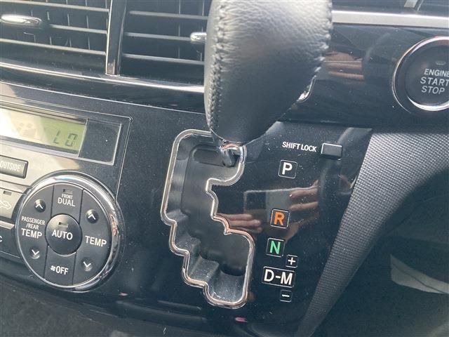 TOYOTA ESTIMA  4WD 2013