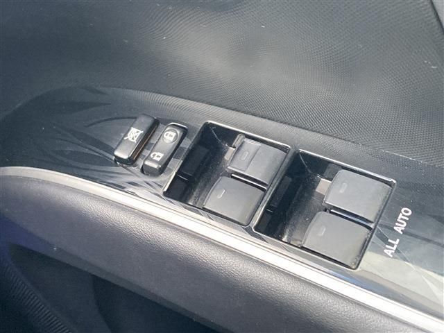 TOYOTA ESTIMA  4WD 2013