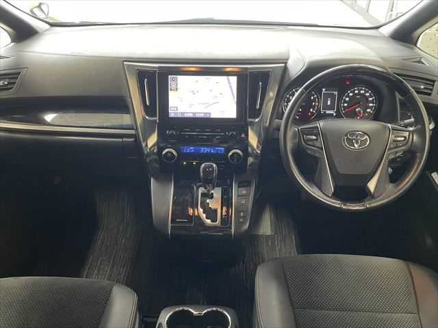 TOYOTA VELLFIRE 2020