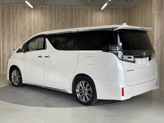 TOYOTA VELLFIRE 2020