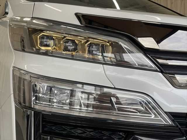 TOYOTA VELLFIRE 2020