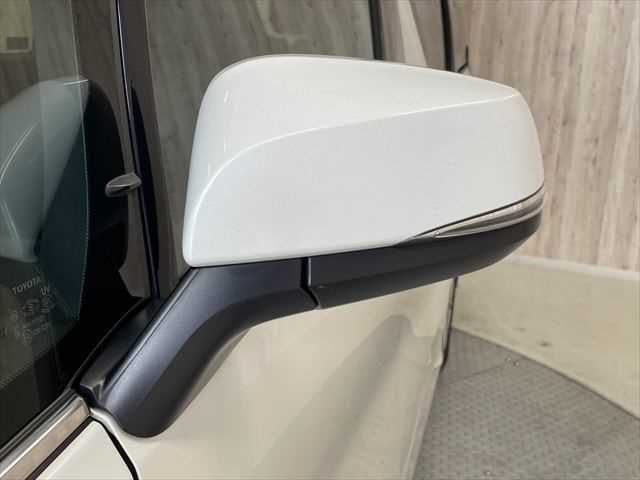 TOYOTA VELLFIRE 2020