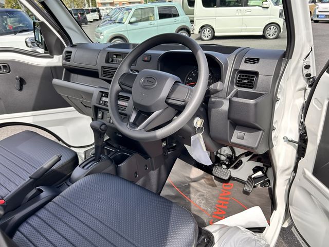 DAIHATSU HIJET truck 2025