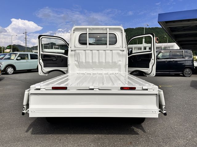 DAIHATSU HIJET truck 2025