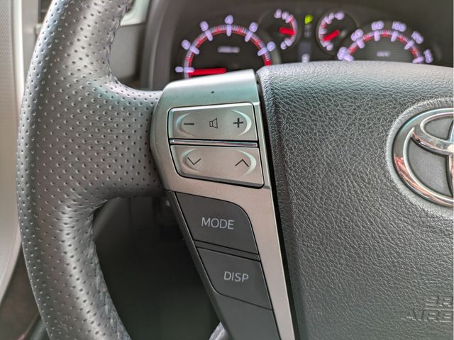 TOYOTA VELLFIRE 2012