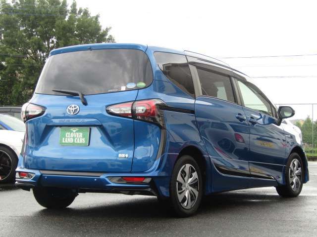 TOYOTA SIENTA HYBRID 2019