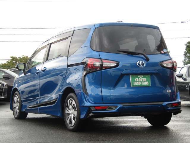 TOYOTA SIENTA HYBRID 2019