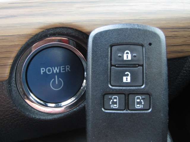 TOYOTA SIENTA HYBRID 2019