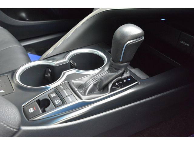 TOYOTA CAMRY HYBRID 2019