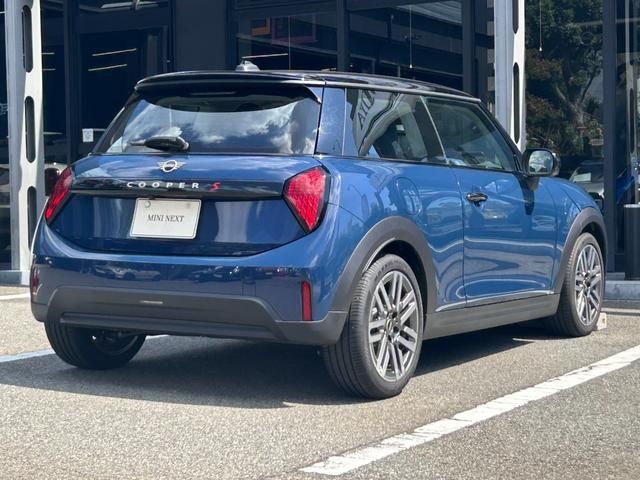 BMW MINI COOPER 2025