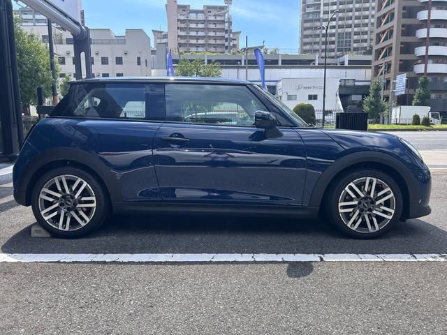 BMW MINI COOPER 2025