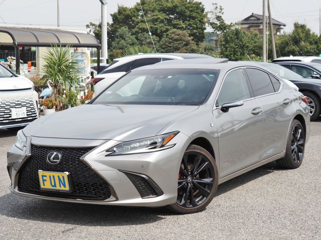 TOYOTA LEXUS ES300h 2022