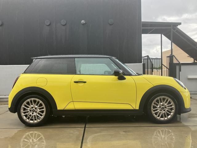 BMW MINI COOPER 2025