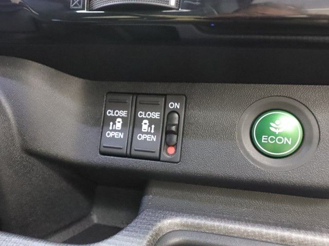 HONDA STEPWAGON SPADA 2015