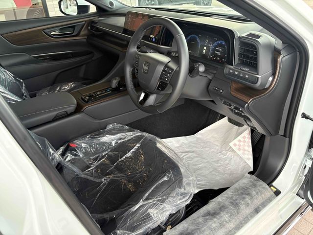 TOYOTA CROWN sedan hybrid 2024