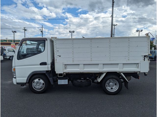 MITSUBISHI CANTER 2004