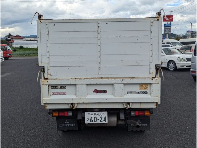 MITSUBISHI CANTER 2004