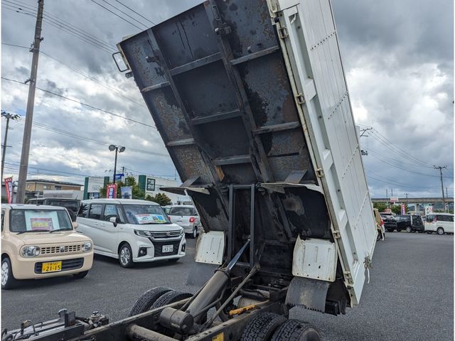 MITSUBISHI CANTER 2004
