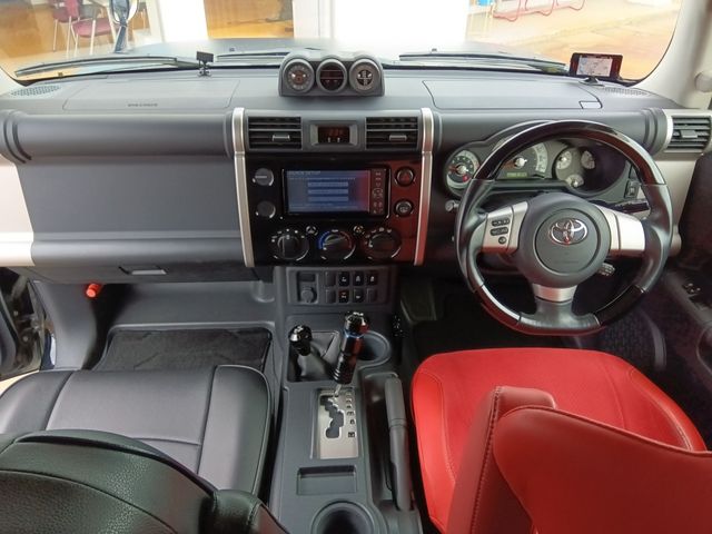 TOYOTA FJ CRUISER 4WD 2012