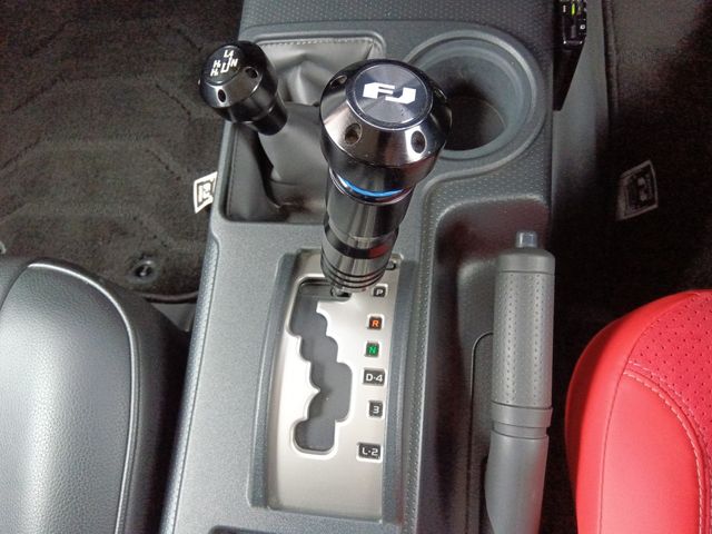 TOYOTA FJ CRUISER 4WD 2012