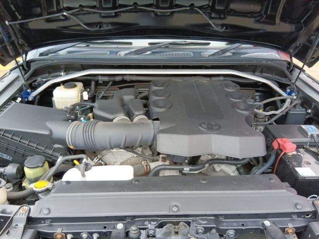 TOYOTA FJ CRUISER 4WD 2012