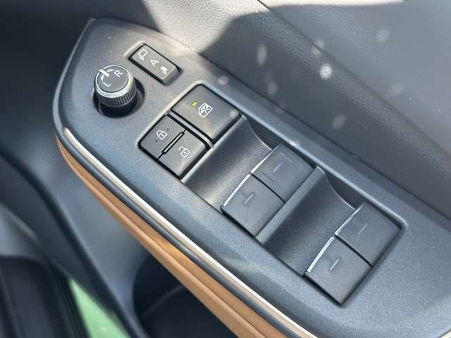 TOYOTA CROWN CROSSOVER 2023