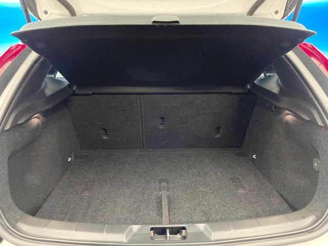 VOLVO VOLVO V40 CROSS COUNTRY 2013