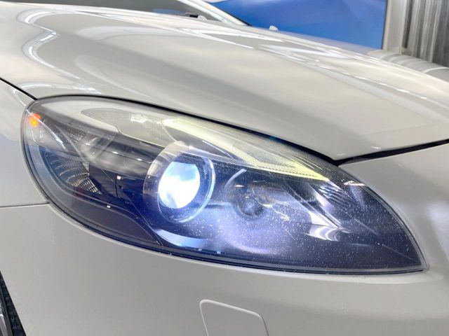 VOLVO VOLVO V40 CROSS COUNTRY 2013