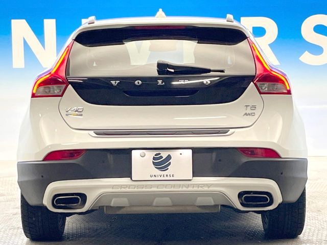 VOLVO VOLVO V40 CROSS COUNTRY 2013