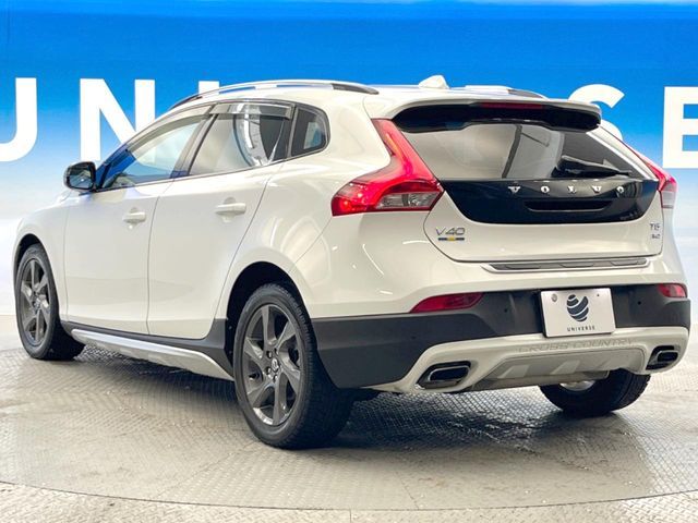 VOLVO VOLVO V40 CROSS COUNTRY 2013