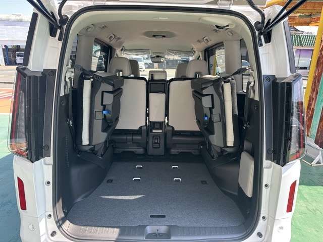 NISSAN SERENA  WG 2023