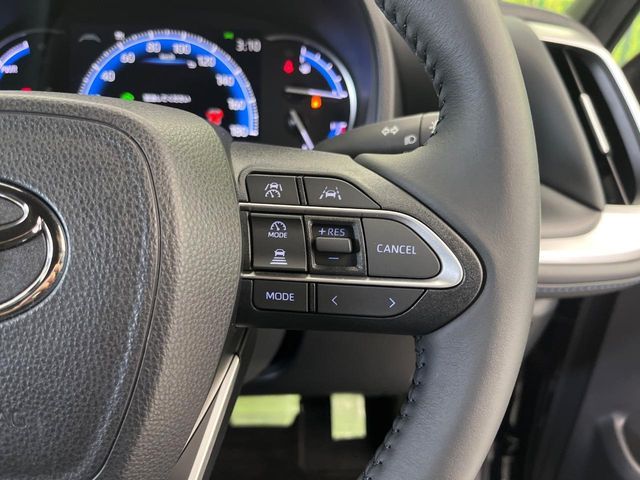 TOYOTA VOXY HYBRID 2023