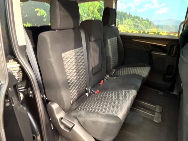 MITSUBISHI DELICA D:5 4WD 2023