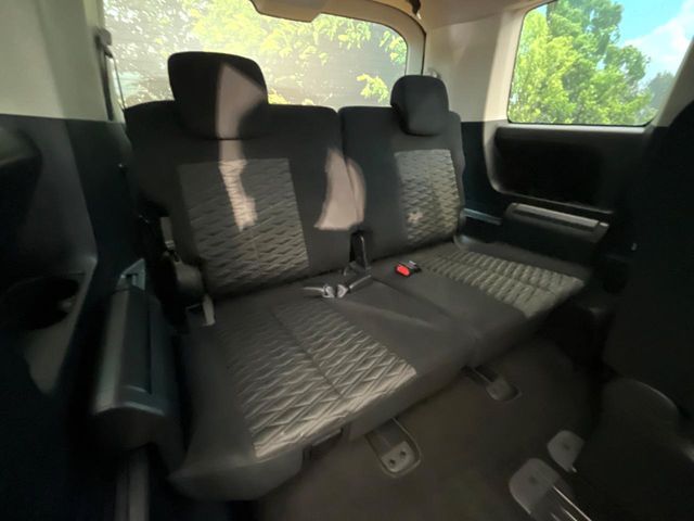 MITSUBISHI DELICA D:5 4WD 2023