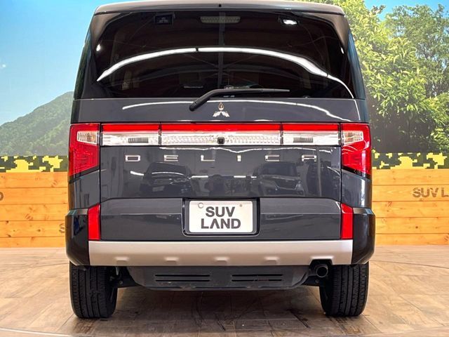 MITSUBISHI DELICA D:5 4WD 2023