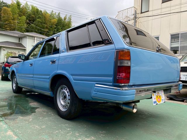 NISSAN CEDRIC van 1999
