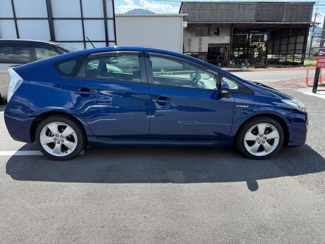 TOYOTA PRIUS 2010