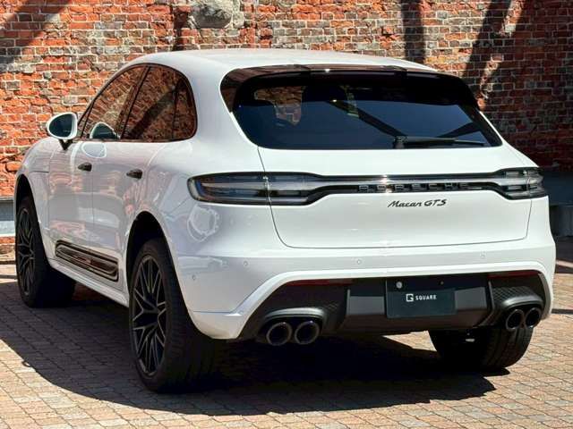 PORSCHE PORSCHE Macan 2024