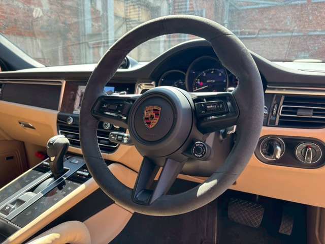 PORSCHE PORSCHE Macan 2024