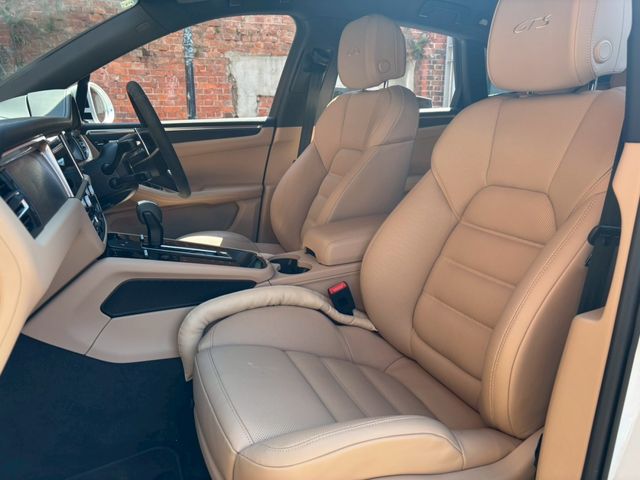 PORSCHE PORSCHE Macan 2024