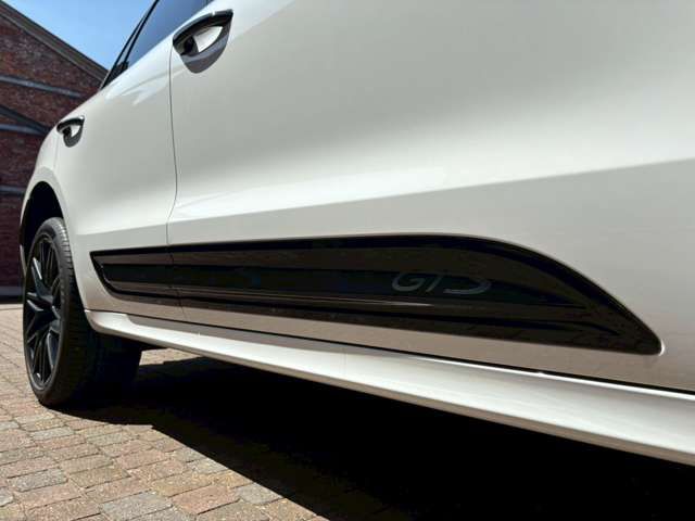 PORSCHE PORSCHE Macan 2024