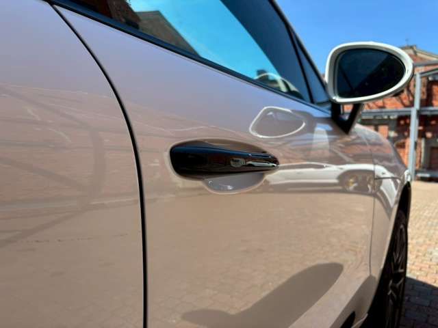 PORSCHE PORSCHE Macan 2024