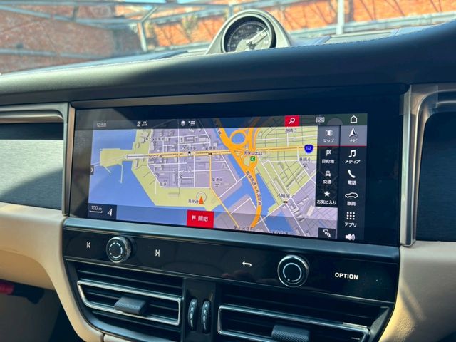 PORSCHE PORSCHE Macan 2024