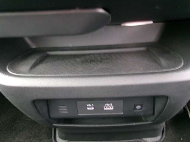 NISSAN SERENA  WG 4WD 2023