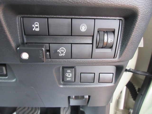 NISSAN ROOX 4WD 2021