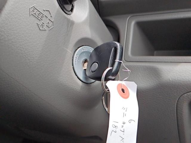 MITSUBISHI MINICAB van 2016