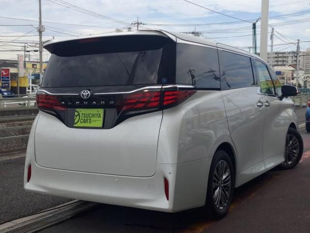 TOYOTA ALPHARD 2024