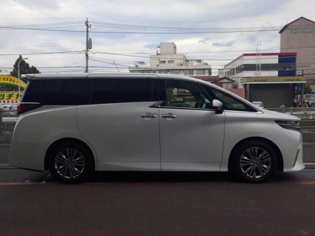 TOYOTA ALPHARD 2024